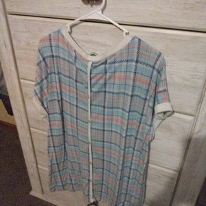 Cute Boutique Top with Ornamental Buttons down the back